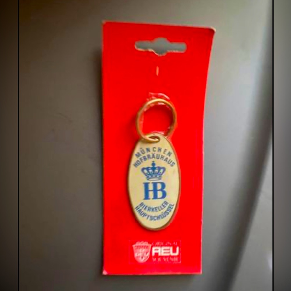 Antique Oktoberfest Munich hofbräuhaus keychain Germany new brewery beer